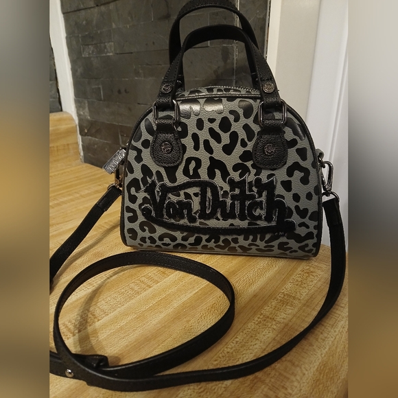 Von Dutch NWT Gray & Black Leopars Mini Tote/ Crossbody - Picture 3 of 9